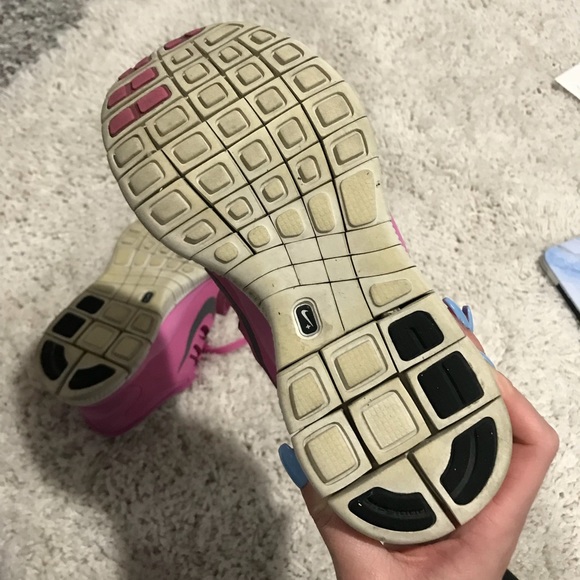 Nike free runs - Picture 4 of 4